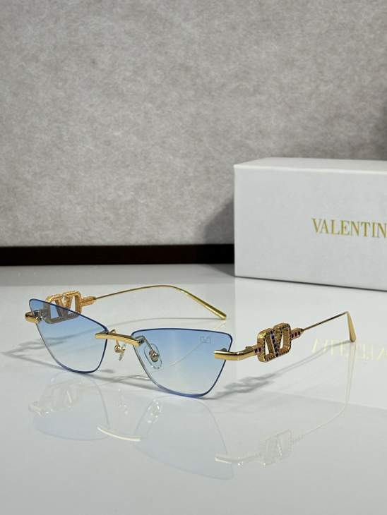Picture of Valentino Sunglasses _SKUfw75840958fw